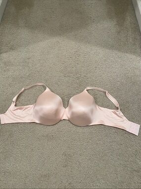 Preowned Bali nude color bra 36dd